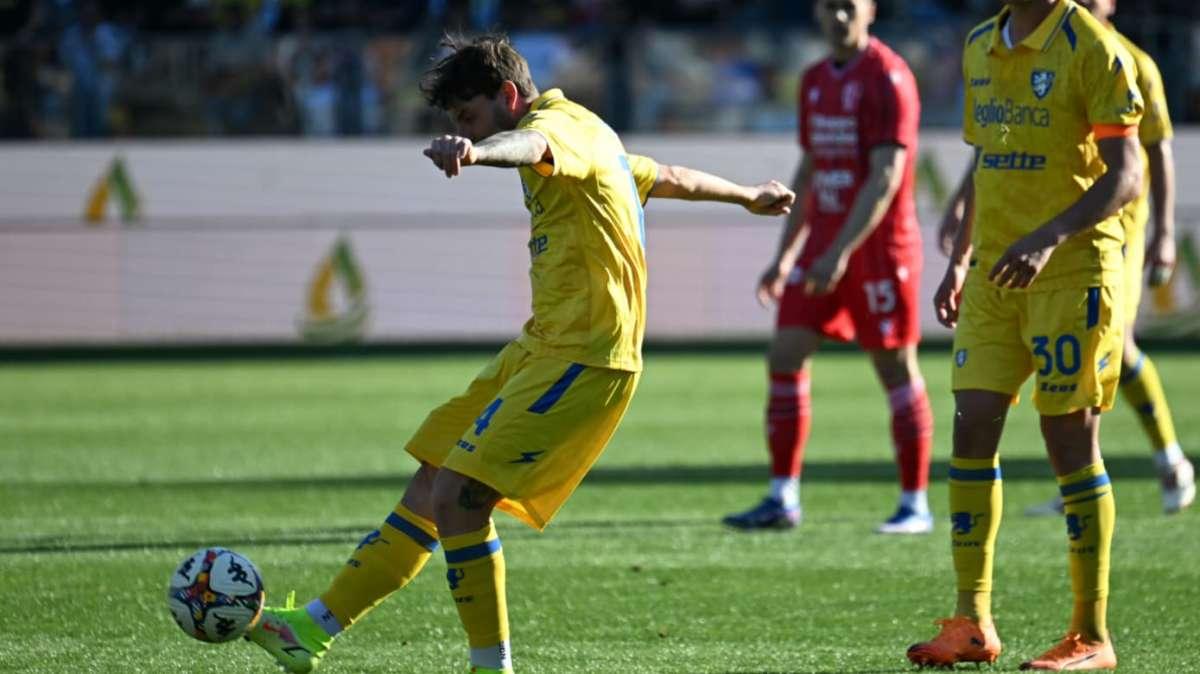 Frosinone, Calò: "Risultato giusto. Palermo molto fisico, costruito per stravincere il campionato"