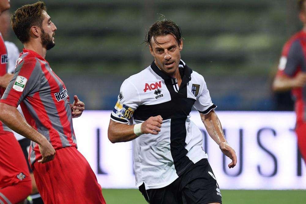 Cancellata la penalizzazione del Parma, ridotta anche la squalifica di Calaiò