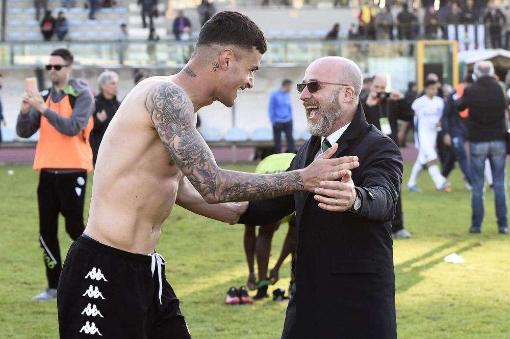 Scamacca: a poche ore dalla chiusura il futuro è ancora incerto, lo Spezia vira su Galabinov