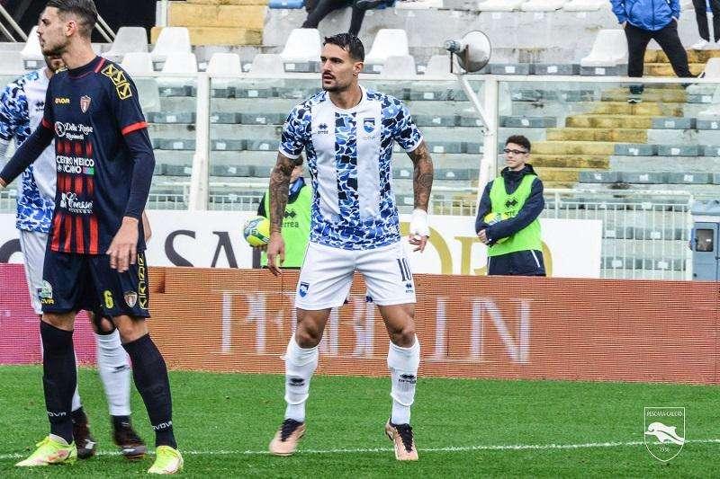 Le punte biancazzurre legate al futuro di Lescano