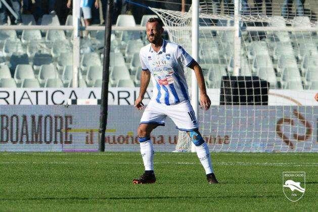 Pescara, Colombo cambia la difesa: torna Boben titolare