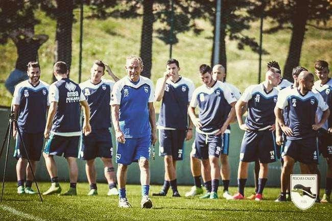 Presentazione nuova Volvo XC60 con i calciatori della pescara calcio
