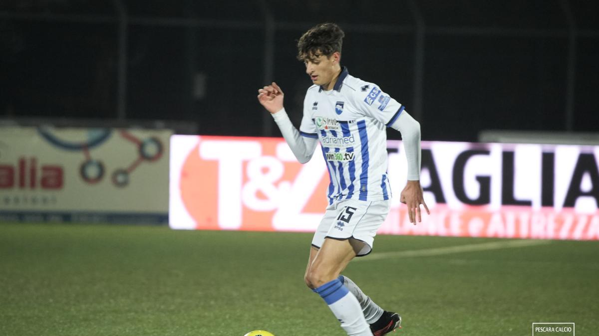 Pescara, ieri il primo gol in A di Floriani Mussolini