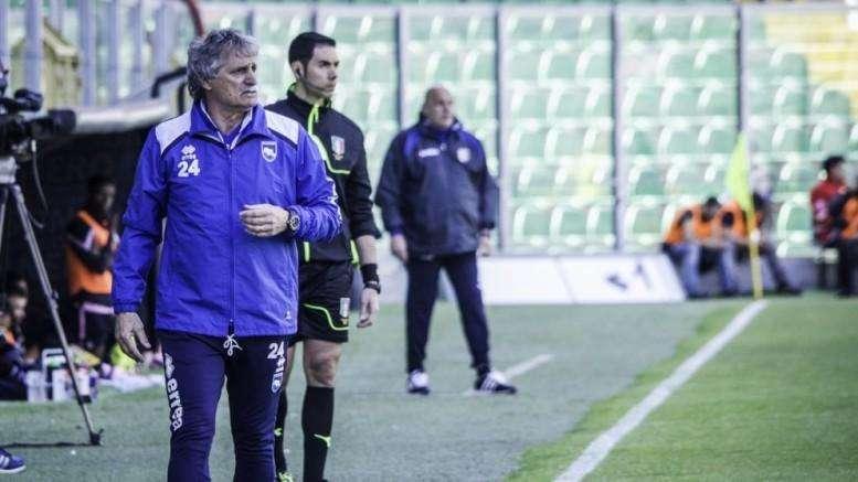 Pro Vercelli-Pescara 3-1. Le pagelle dei biancazzurri. Orrore Crescenzi. Male la difesa. Bene Machin e Falco.