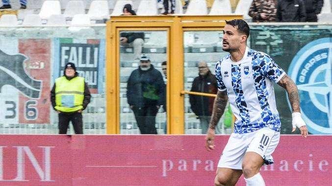 Lescano sul mercato: "Non so nulla, se hanno parlato con il club non lo so"