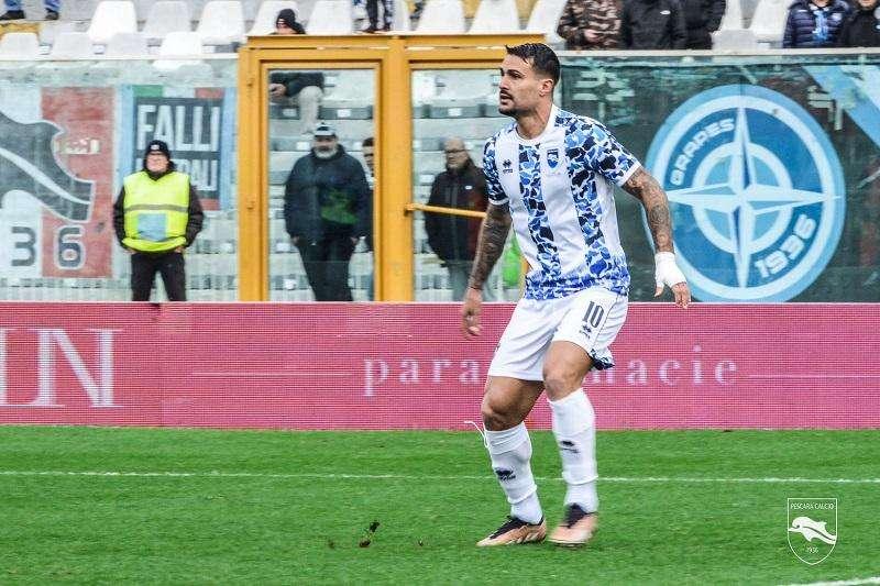 Lescano: "Non so perchè non gioco, mai avuto un confronto con il mister"