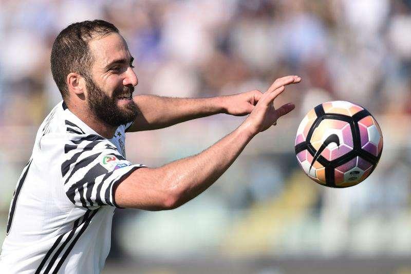 Juventus, Higuain: "Non è stato facile con questo caldo"