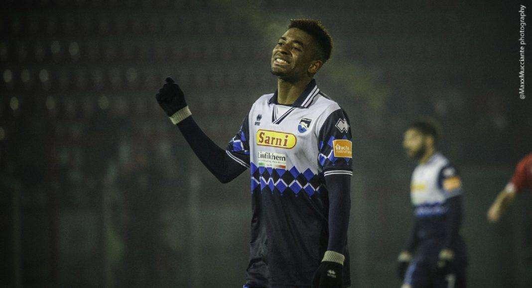 FOTO - Machin saluta il Pescara