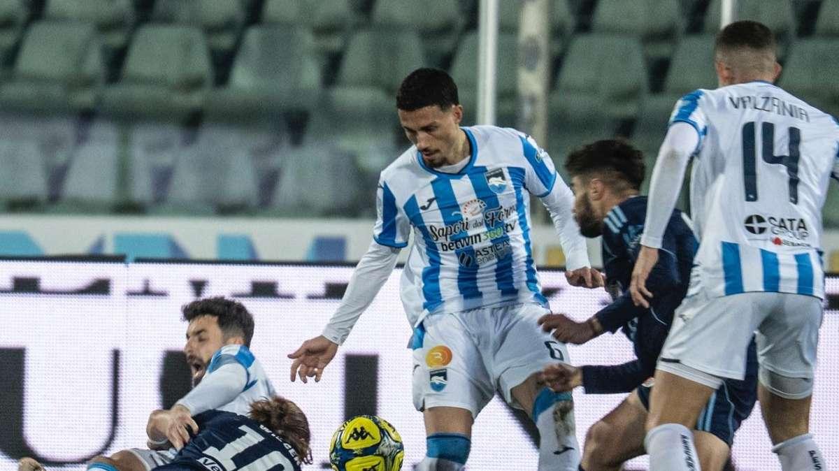 Pescara, mercato tra luci e smarrimento: Bettella convince, ma l’identità si è dissolta