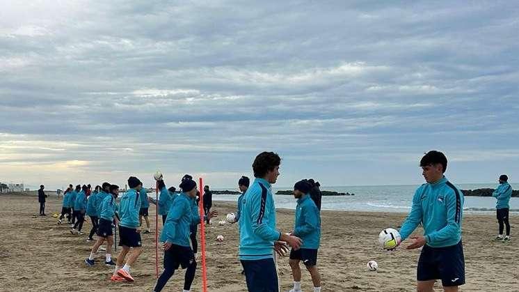 Pescara, allenamenti sulla spiaggia per ritrovare la vittoria