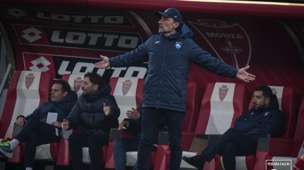 Catanzaro, Gorgone esonerato dopo il ko 1-6 con l'Ascoli