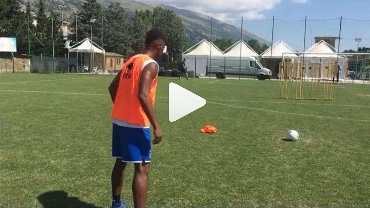 VIDEO - Machin c'ha preso gusto: punizione straordinaria in allenamento