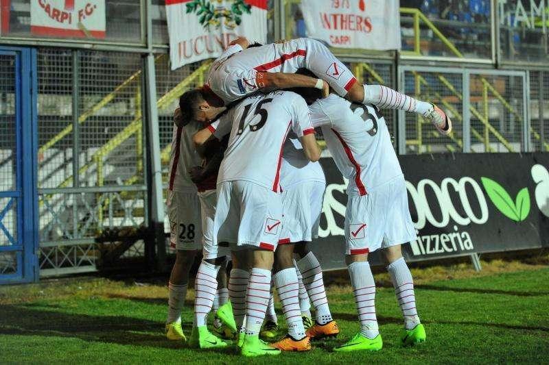 Carpi, due dubbi per la squadra di Calabro