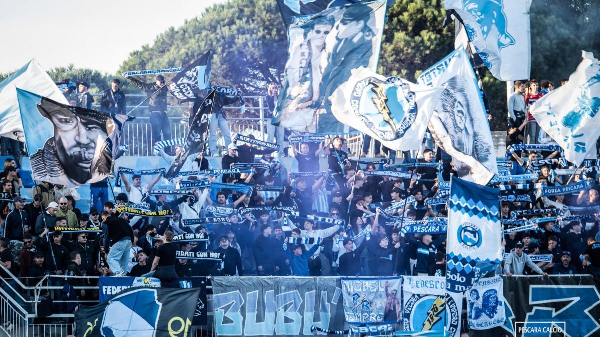 Pescara, fischi all'Adriatico: Buscè deve ascoltare i tifosi