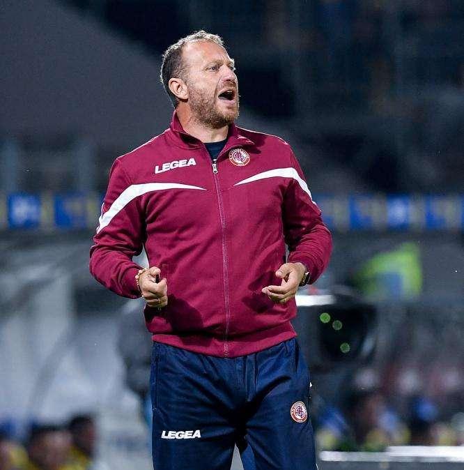 Livorno: esonerato Tramezzani, torna in panchina Breda