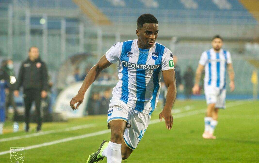 UFFICIALE - Pescara Calcio, risoluzione consensuale con Leandro Fernandes