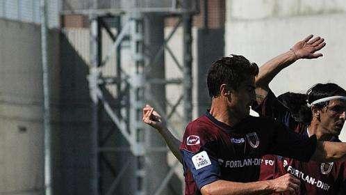 Ganci in campo all'Arena Mare di Montesilvano