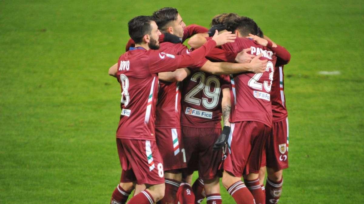 Reggiana-Bari 1-0: i granata volano in B