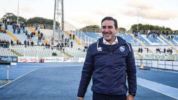 Pescara-Catanzaro, Colombo: "Tutti convocati. Tifosi? Vanno solo ringraziati" (VIDEO)