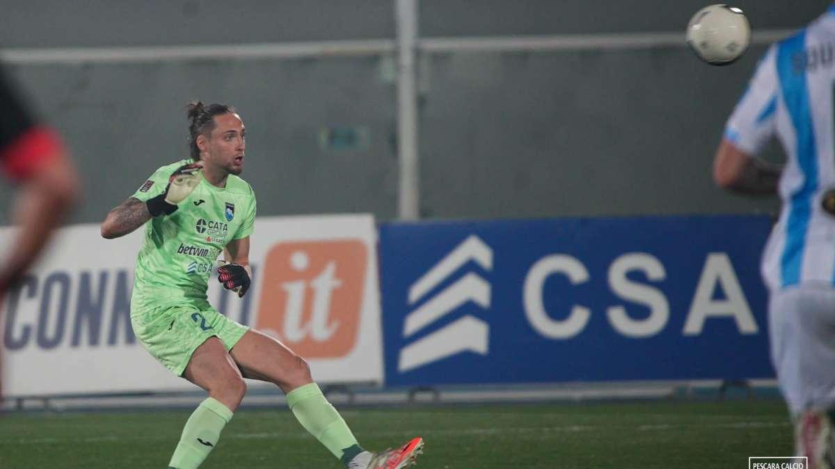 Pescara-Arezzo 0-1, Plizzari: "Non ho aiutato la squadra, mi dispiace"