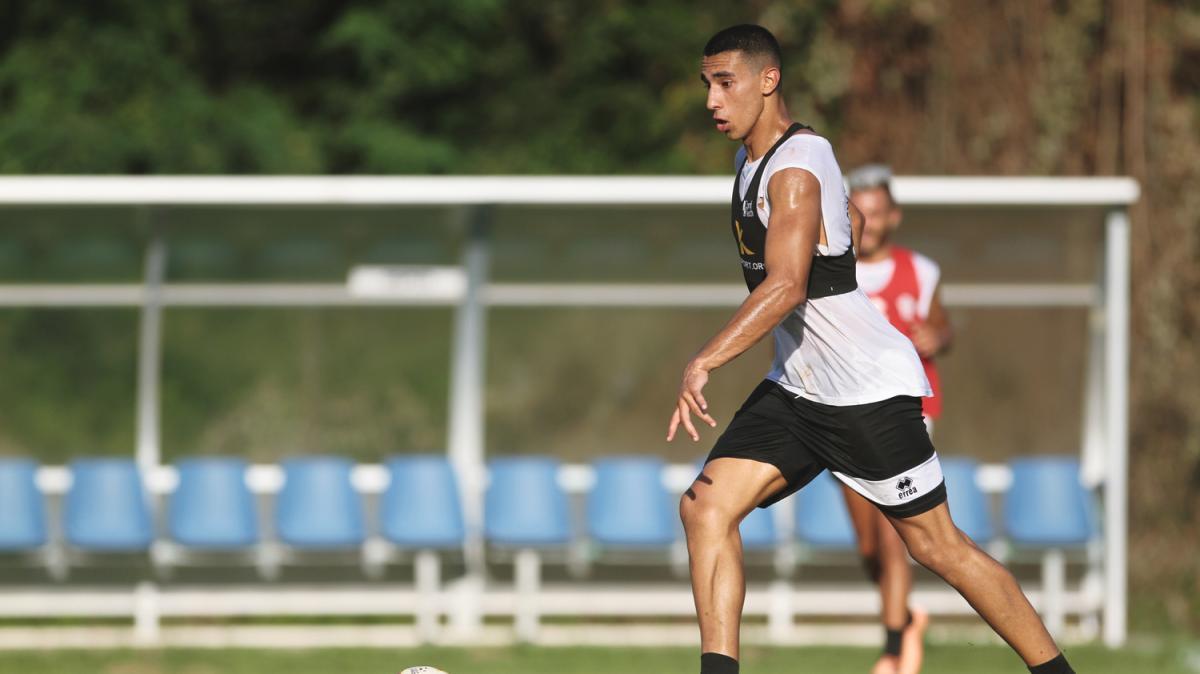 Calciomercato Pescara, ufficiale l'arrivo di Erradi: geometria e dinamismo per la mediana di Buscè
