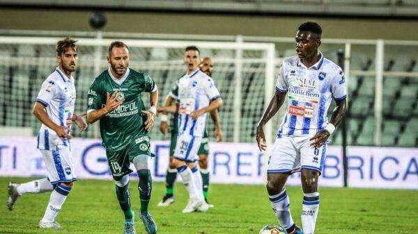 Pescara, Gyabuaa verso una maglia da titolare 