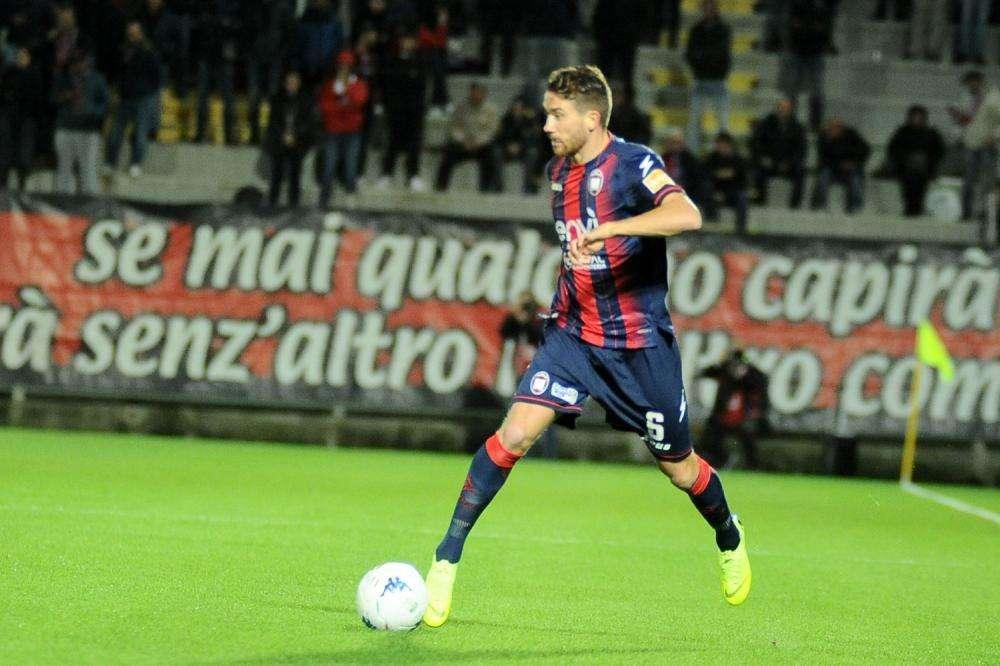 Crotone, out Rohden per squalifica. Gli ex Benali e Pettinari in campo dal 1'