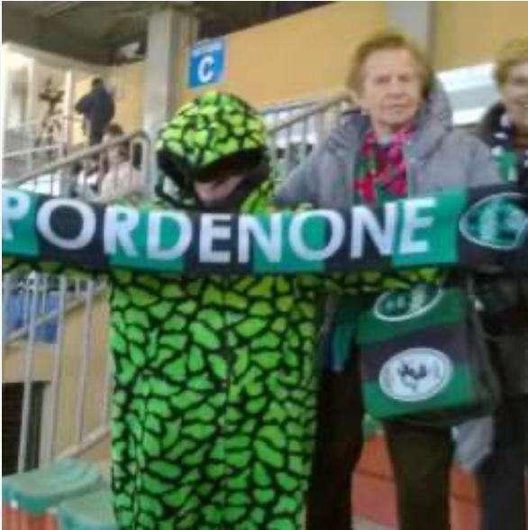 Pordenone Calcio: Premio fedeltà per i super tifosi Palmira Verardo e Gianfranco Pablo Mazzon