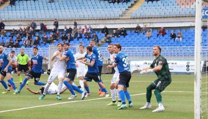Disfatta neroverde al Piola; Novara-Pordenone 4-1, la cronaca