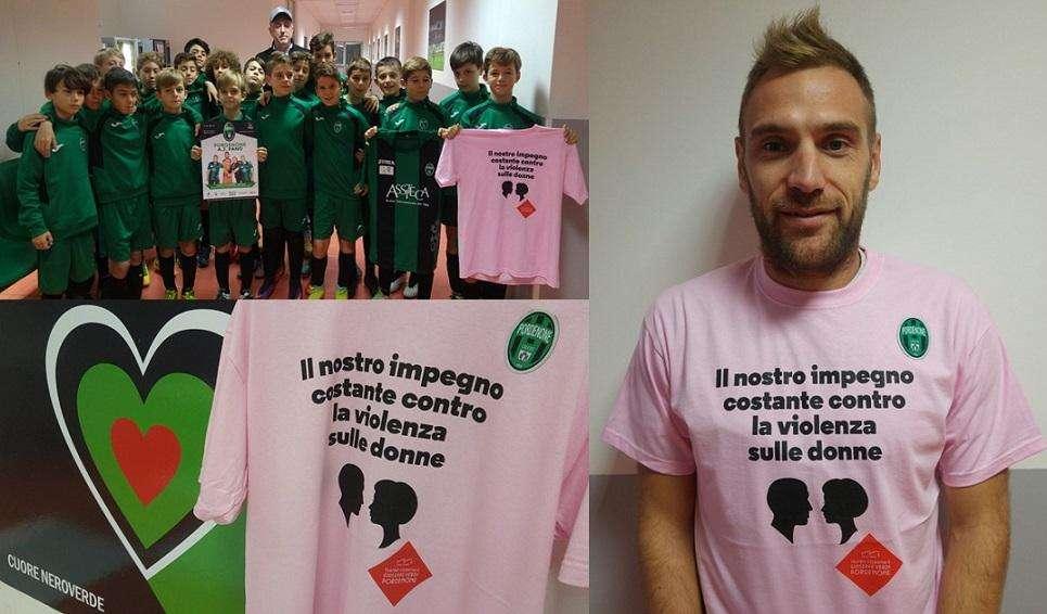  Pordenone-Fano, una t-shirt rosa contro la violenza sulle donne