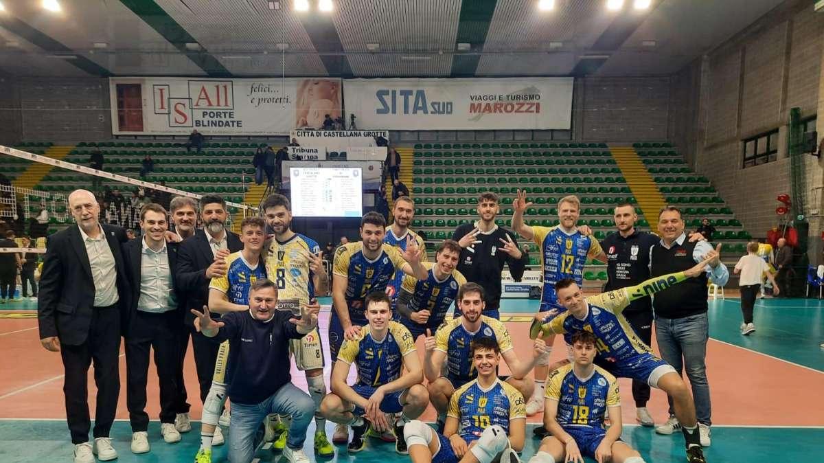 Volley: Tinet Prata, 3 punti d'oro dalla lunga trasferta pugliese