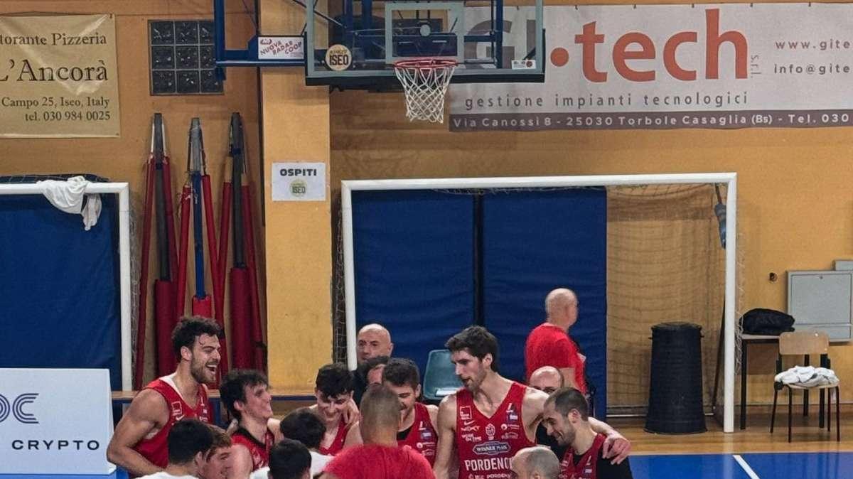 Basket: BCC PM Sistema Basket Pordenone, i biancorossi espugnano Iseo