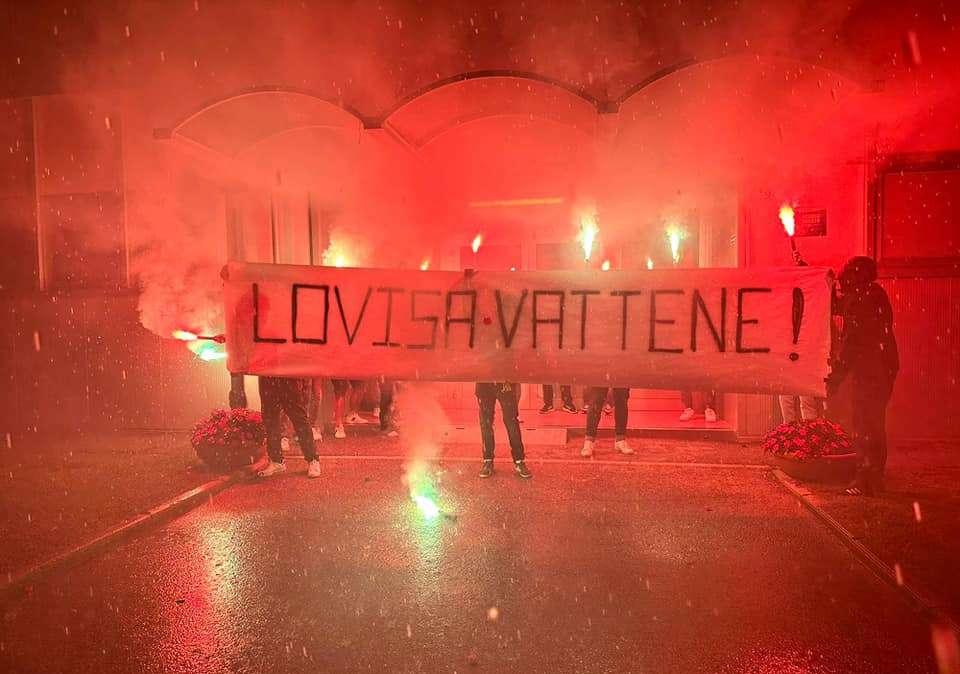 Pordenone Calcio: nuovo striscione e adesivi al De Marchi