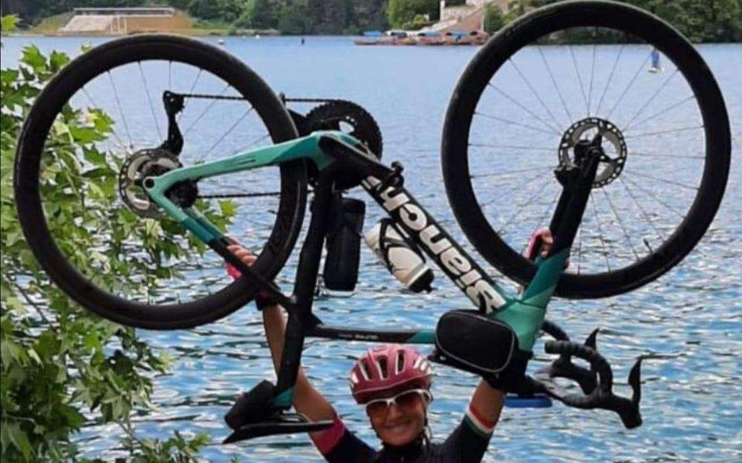 Fiamme Cremisi: Nicoletta Tonizzo campionessa italiana triathlon cat. M5 Age Group