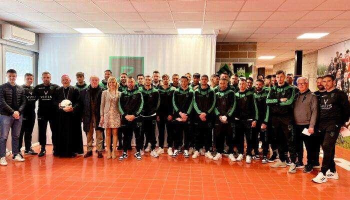 Pordenone Calcio: Pasqua neroverde, il Vescovo Pellegrini incontra la squadra