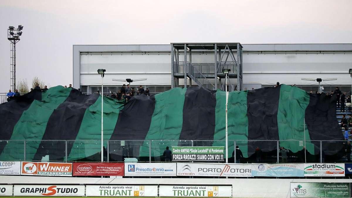 Intanto questo...    Pordenone scopre l'amore per il ramarro