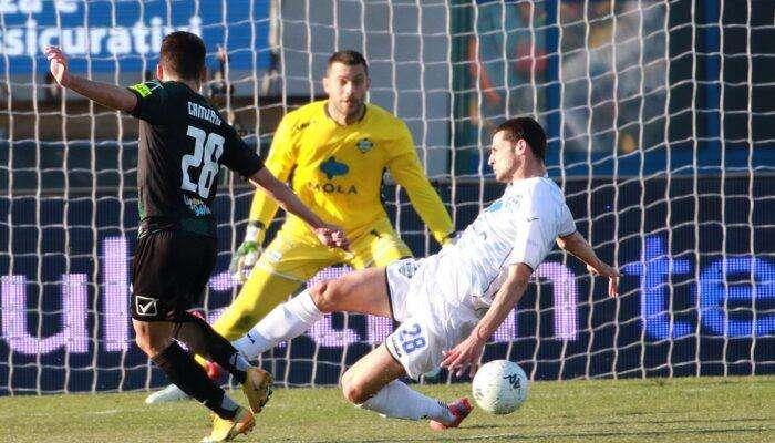 I lariani in 10 rimontano i ramarri; Pordenone-Como 1-1, il tabellino