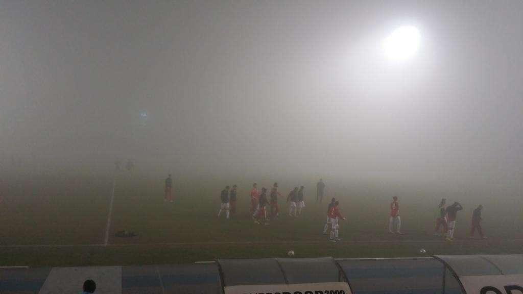 Il campo nella nebbia