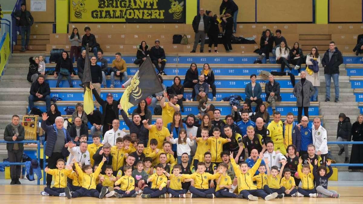 Calcio a 5: Maccan Prata, battuto anche l’Isola. Sarà un Natale al comando!