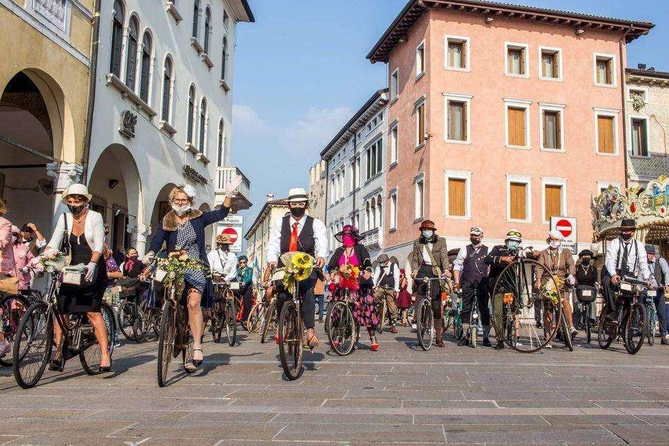 Bike Vintage Alpe Adria: Grande successo per la prima edizione di Sacile