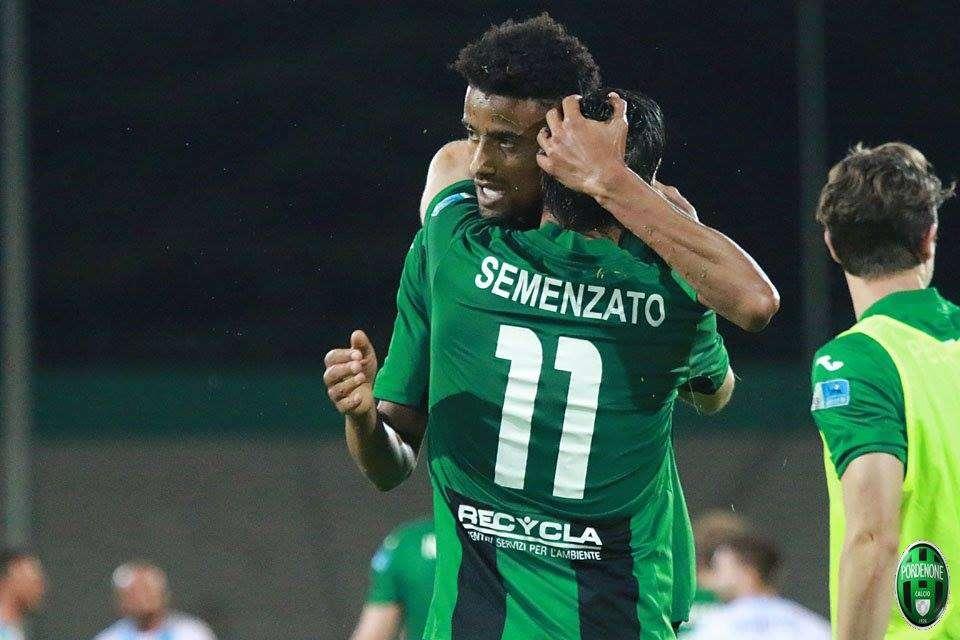 Semenzato: "Gol? A Vittoria, ai tifosi ed ai miei compagni"