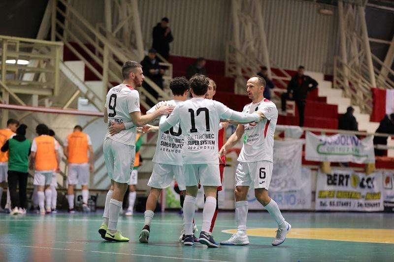 Calcio a 5: Pordenone C5, sbancato il PalaBombonera dell’Atlante Grosseto