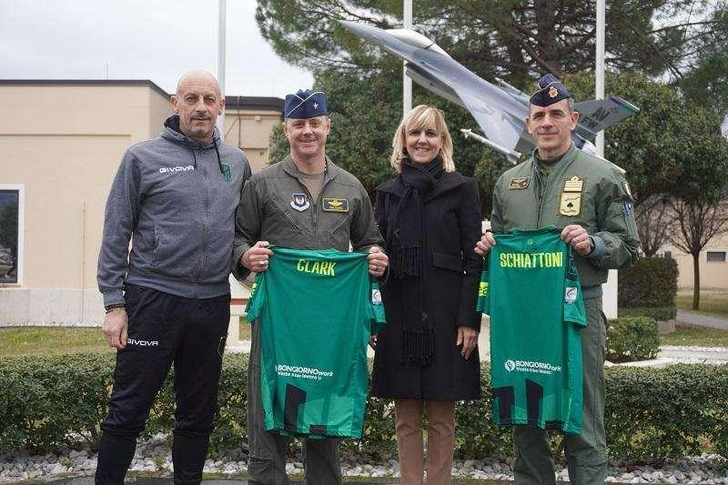 Pordenone Calcio: Ramarri in visita istituzionale alla Base aerea di Aviano