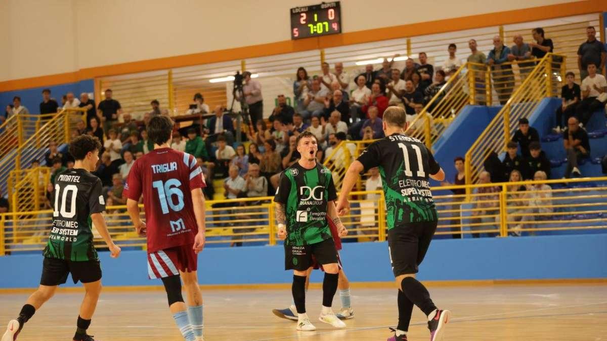 Calcio: Pordenone C5, i ramarri conducono e poi rincorrono. Col Real Fabrica è 6-6