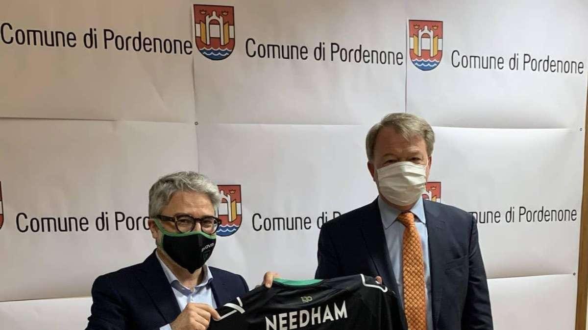 Pordenone Calcio: la maglia neroverde veicolo di promozione dell'economia e del territorio locale