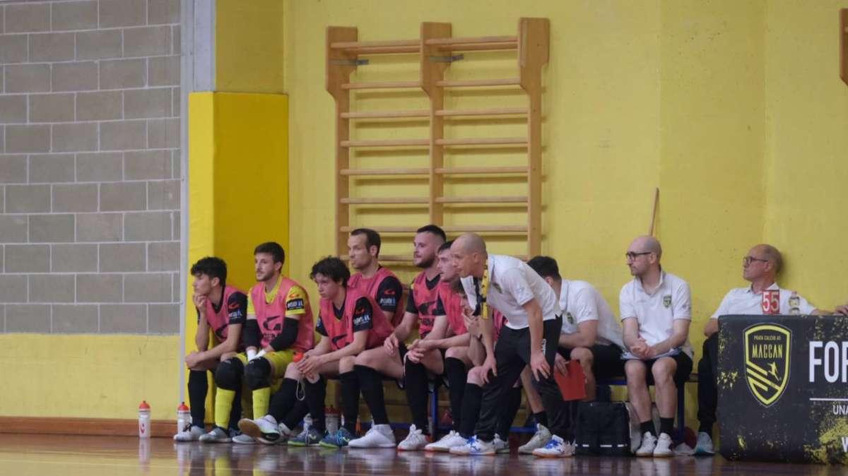 Calcio a 5: l’Isola rimonta e beffa il Maccan. Play-off addio