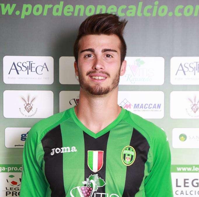 Ufficiale: l'attaccante Barbuti passa alla Torres