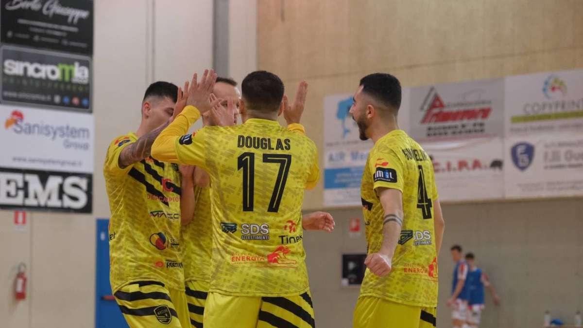 Calcio a 5: il Maccan batte l’Isola5