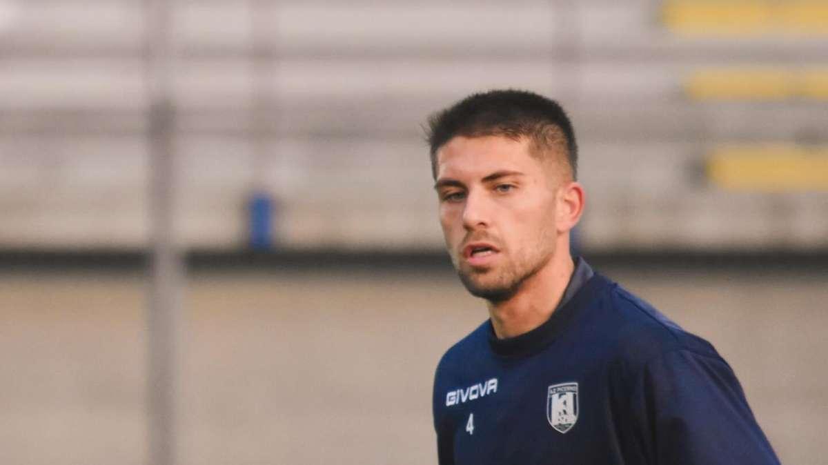 L'ex De Cristofaro sabato si ritroverà di fronte il Picerno: "Il mio Avellino dovrà solo vincere"