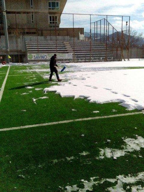 Si tenta di liberare il Viviani mentre la squadra lavora al coperto...